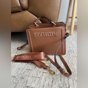 Steve Madden Brown Messenger Bag with 2 Adjustable Straps